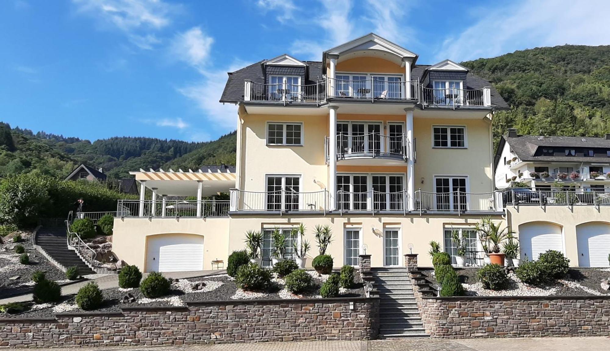 Residenz Moselstausee Санкт Алдегунд Екстериор снимка